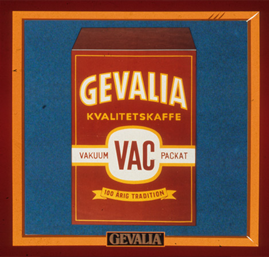 1914 registrerades namnet Gevalia, men det var först på 1920-talet som namnet verkligen etablerades: då fanns det tryckt på de röda, färdigpackade kaffepaketen man började sälja. 