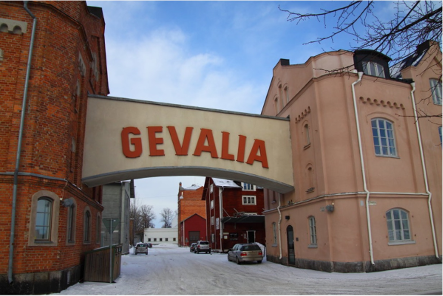 Vår fabrik i Gävle i Sverige, hem för det ikoniska varumärke, GEVALIA, har realiserat koldioxidneutralitet* i mars 2021, i enlighet med PAS 2060-standarden, verifierad av SGS.